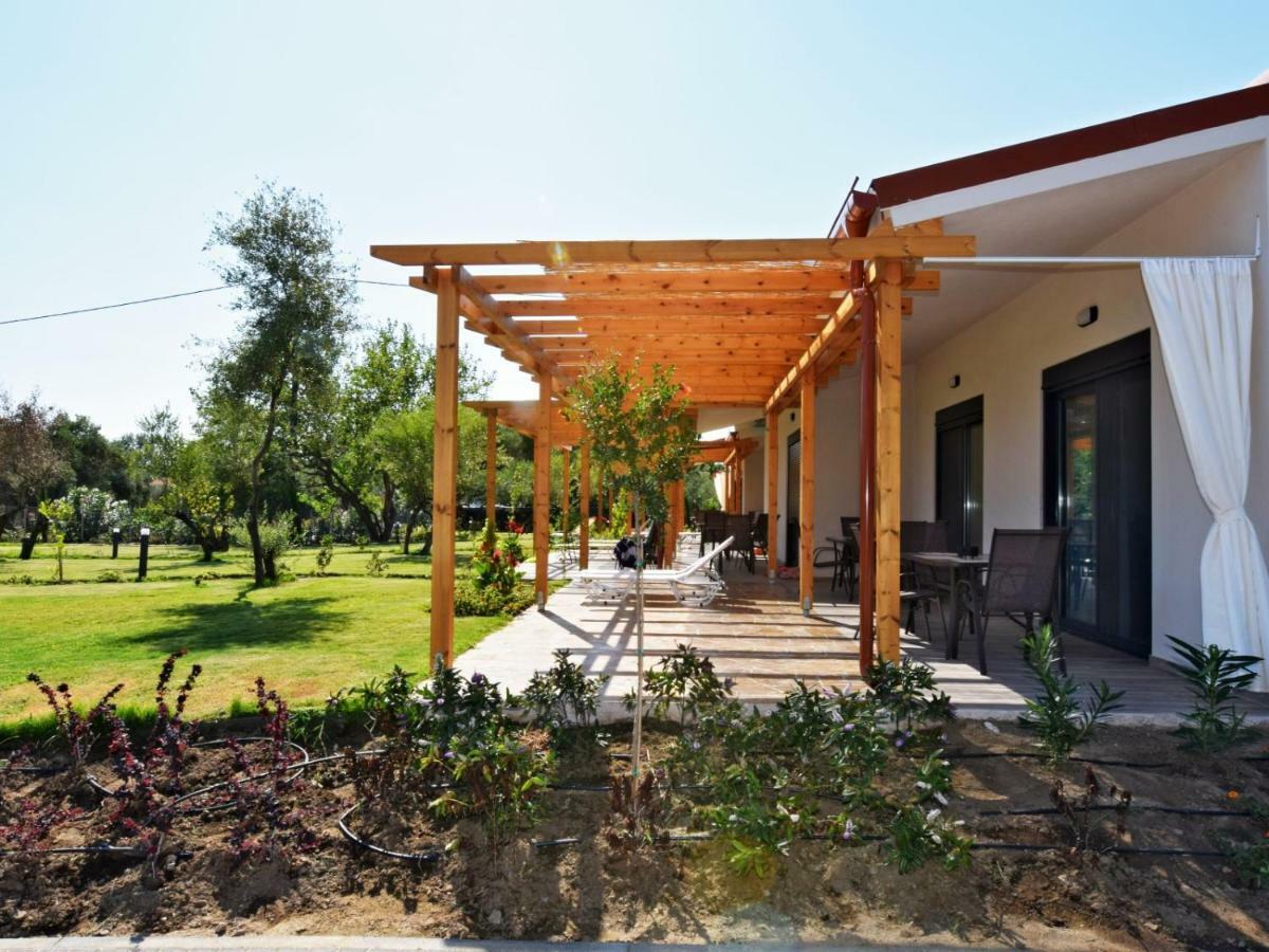 Notos Resort - Tristinika Sithonia Toroni Bagian luar foto